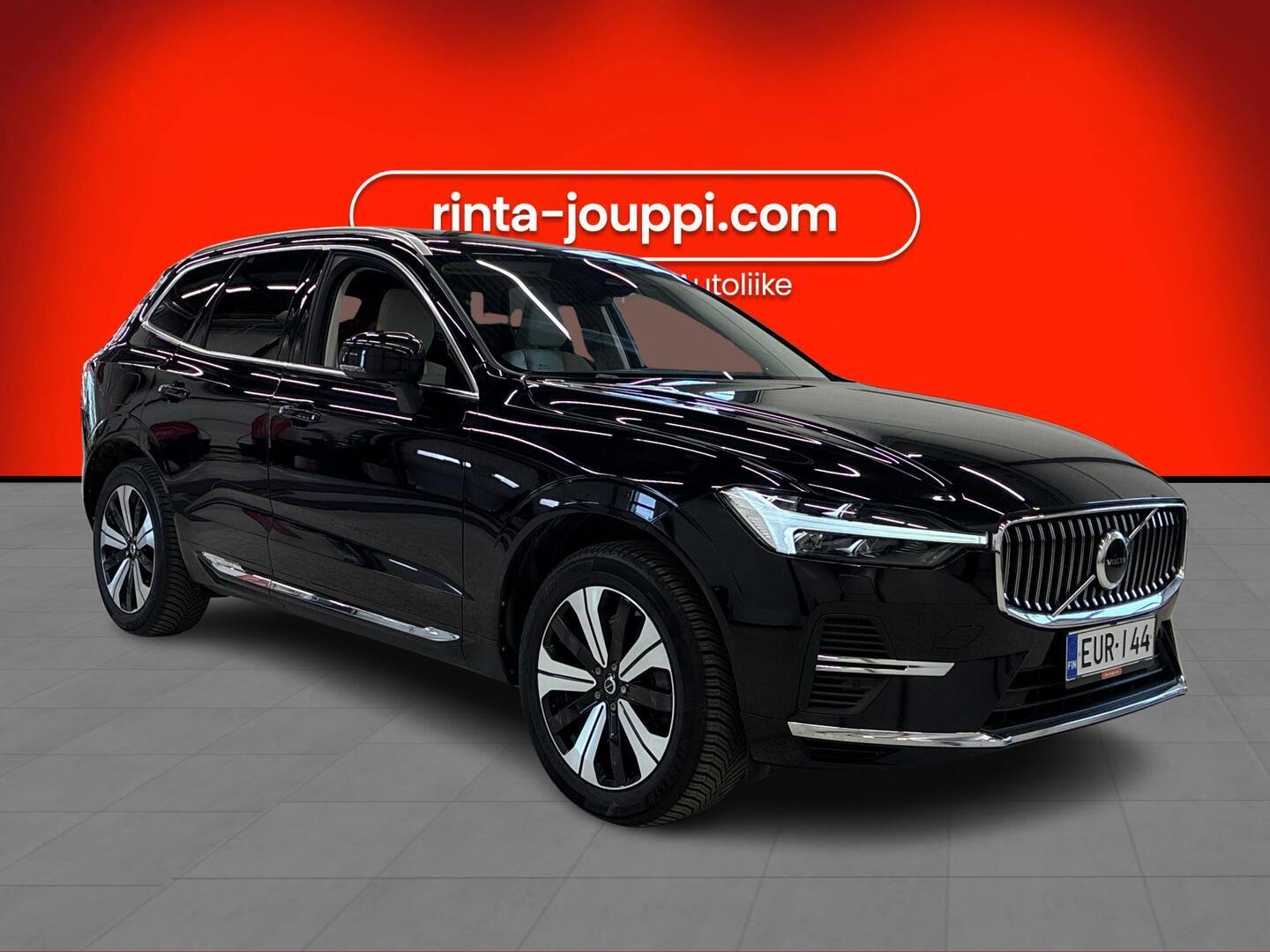 VOLVO XC60 2023
