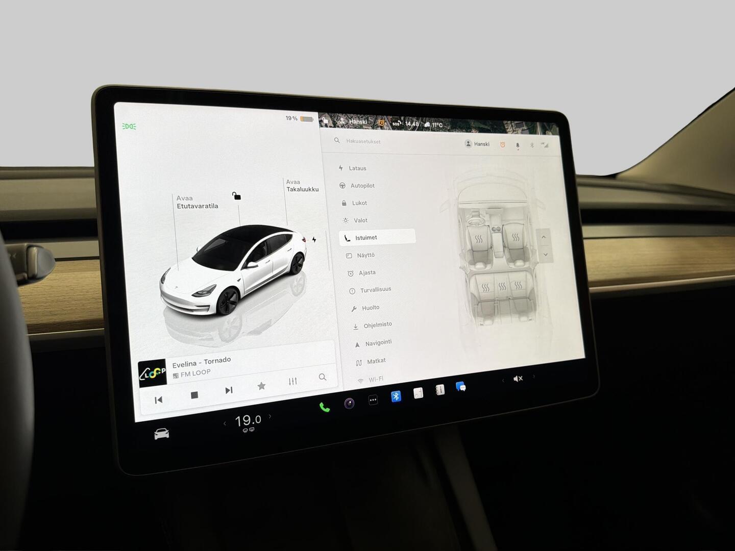 TESLA Model 3 2022