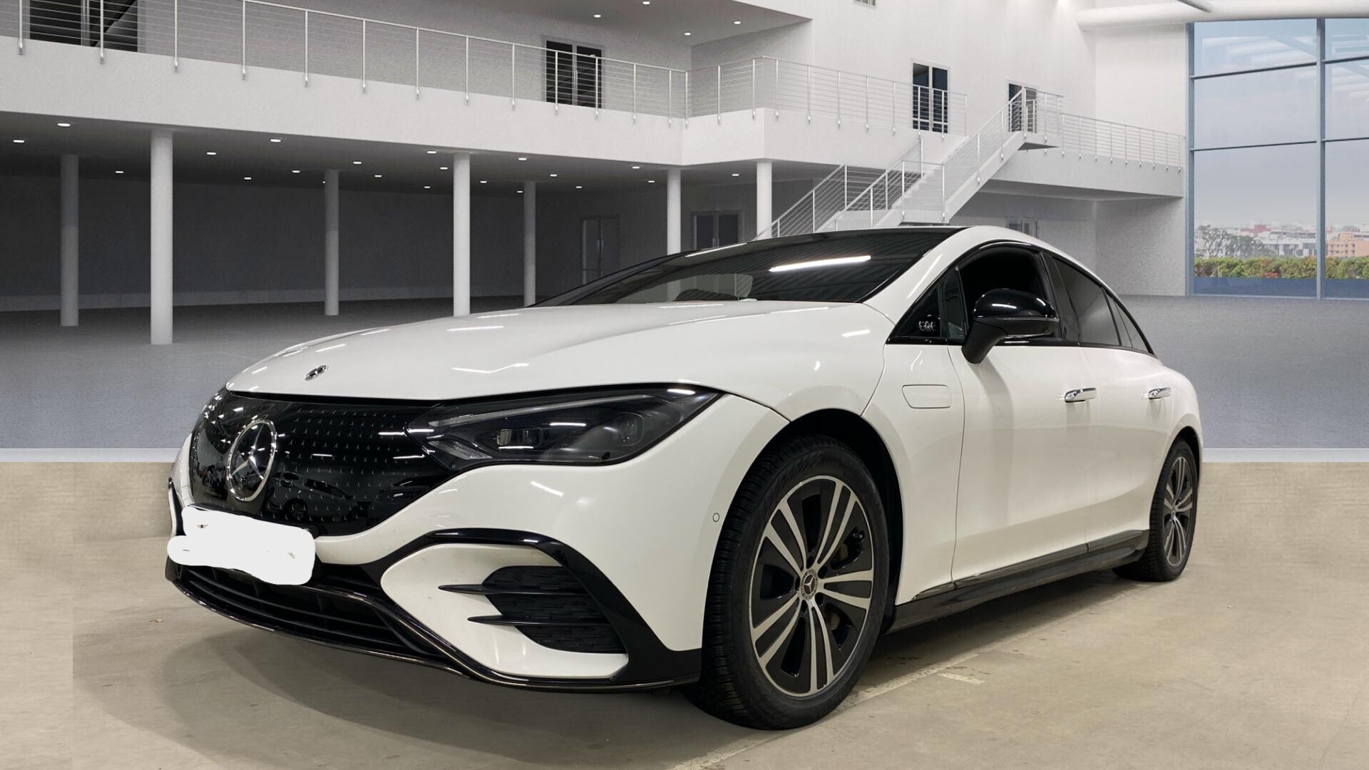 MERCEDES-BENZ EQE 2025