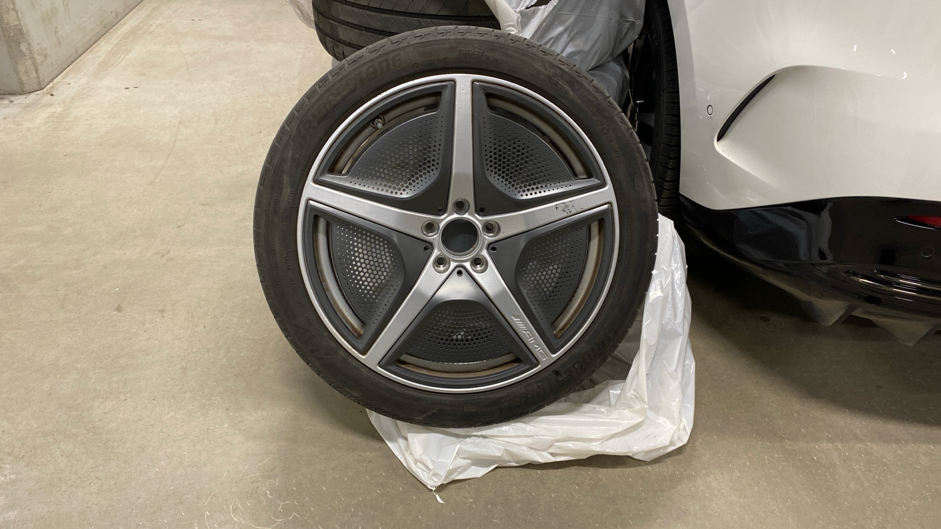 MERCEDES-BENZ EQE 2025