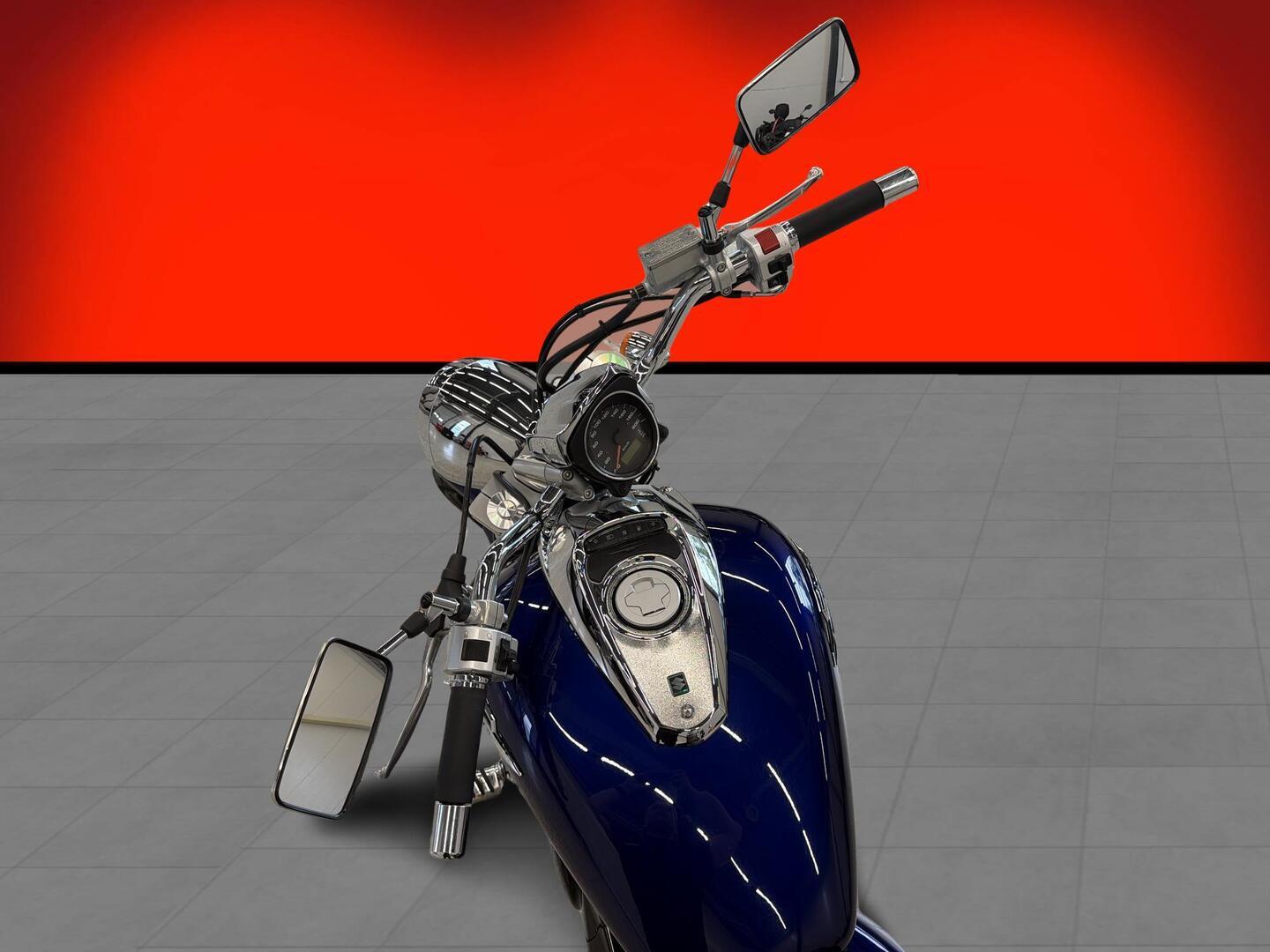 SUZUKI VZ 2005