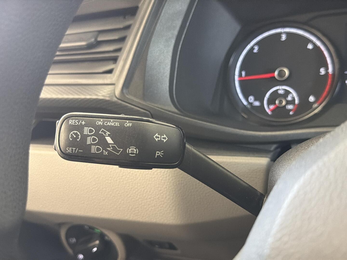 VOLKSWAGEN Caravelle 2020