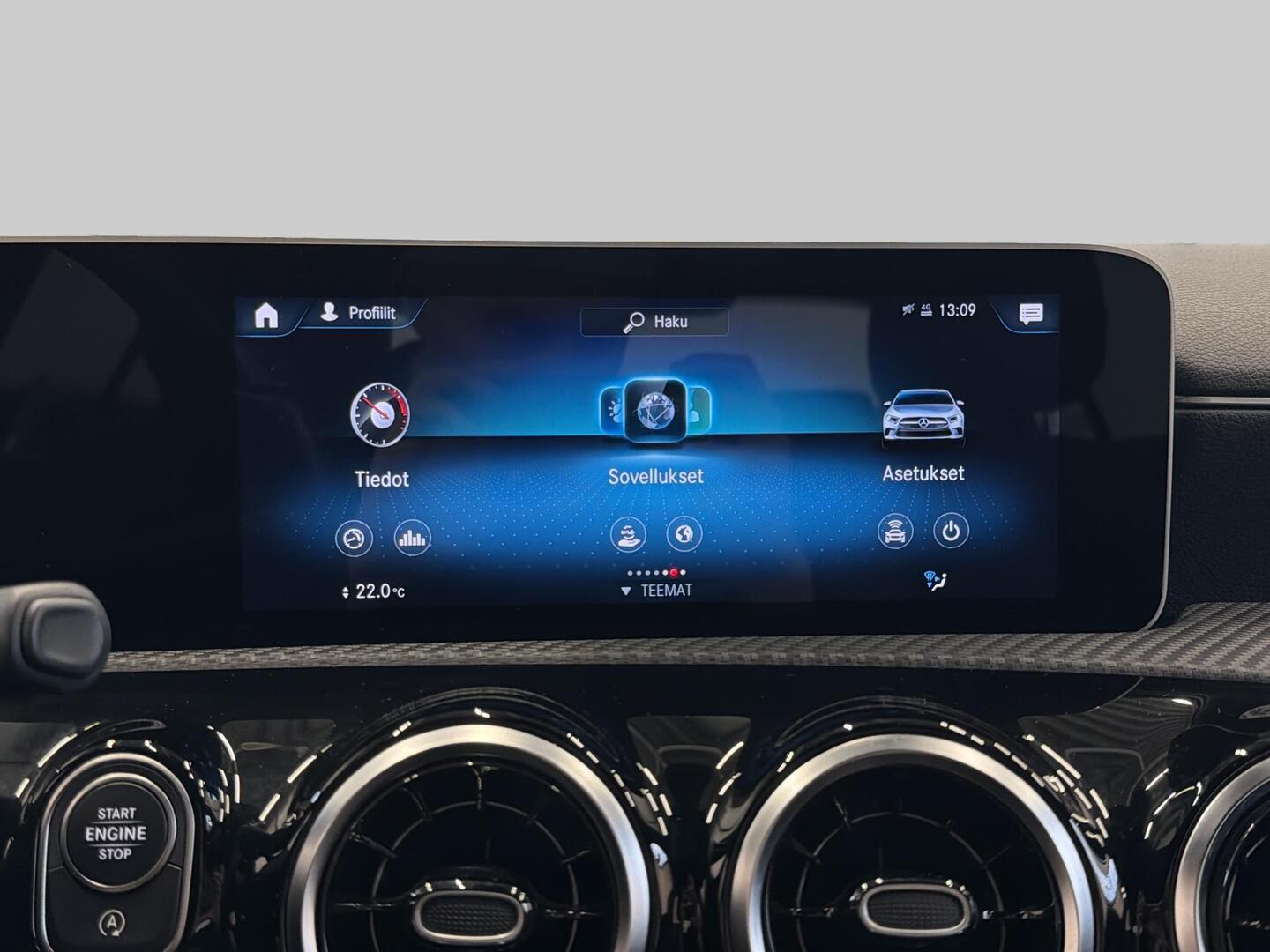 MERCEDES-BENZ A 2020