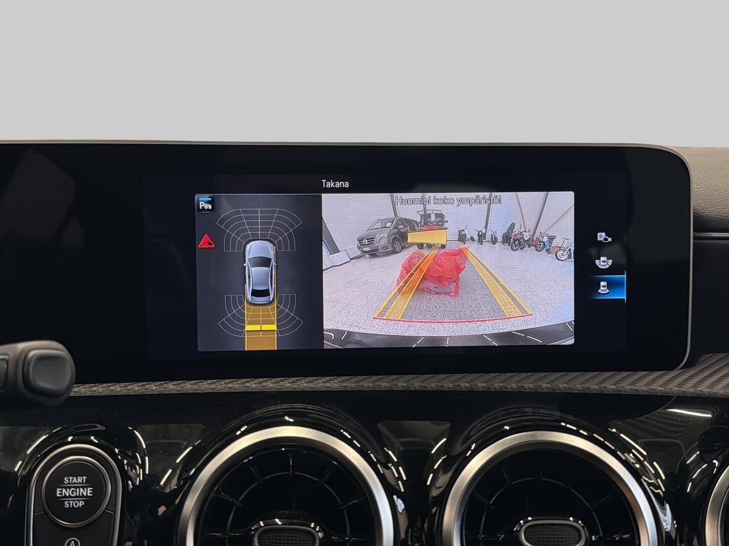 MERCEDES-BENZ A 2020