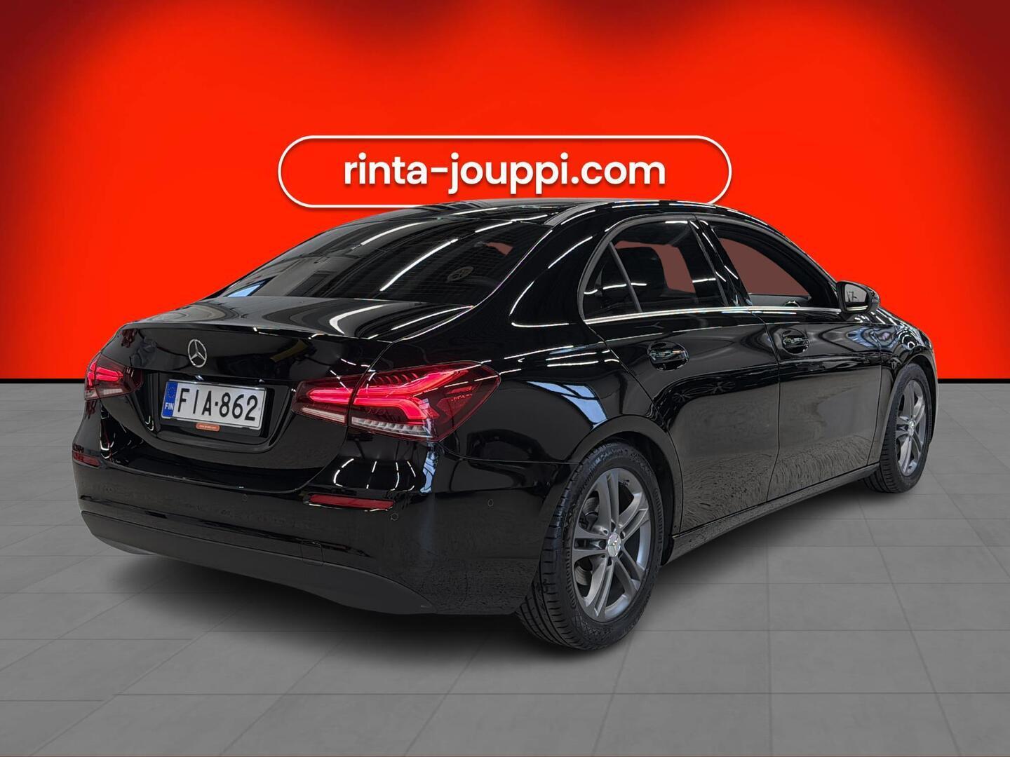 MERCEDES-BENZ A 2020