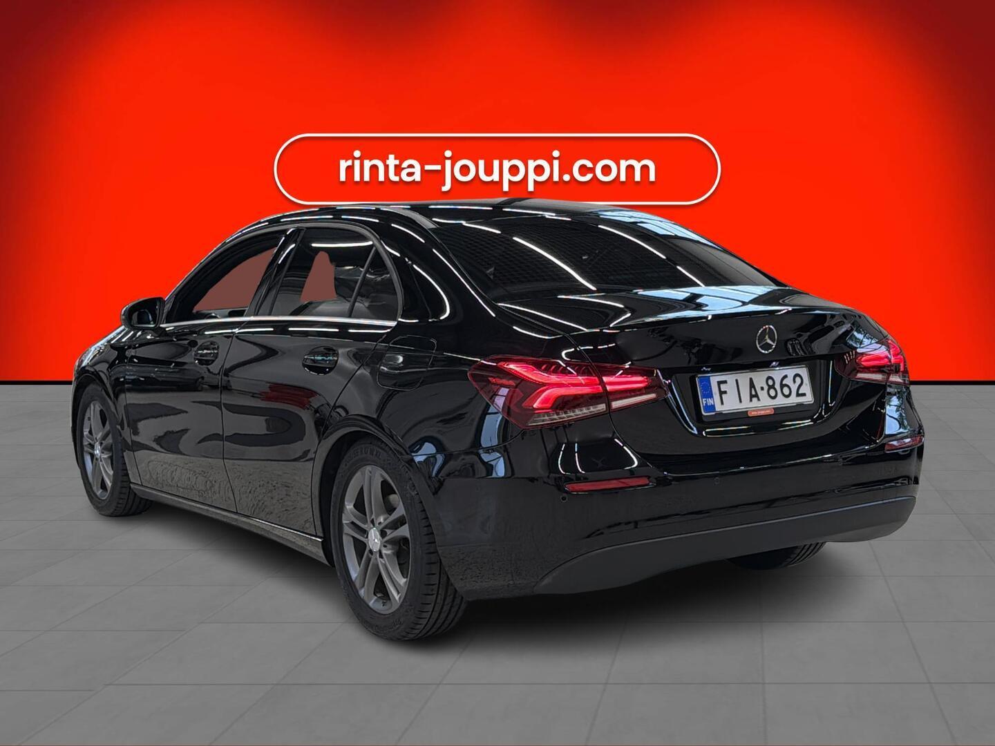 MERCEDES-BENZ A 2020
