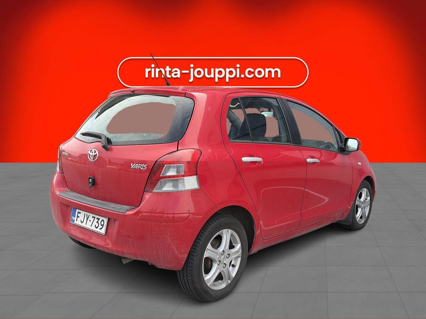 TOYOTA Yaris 2010