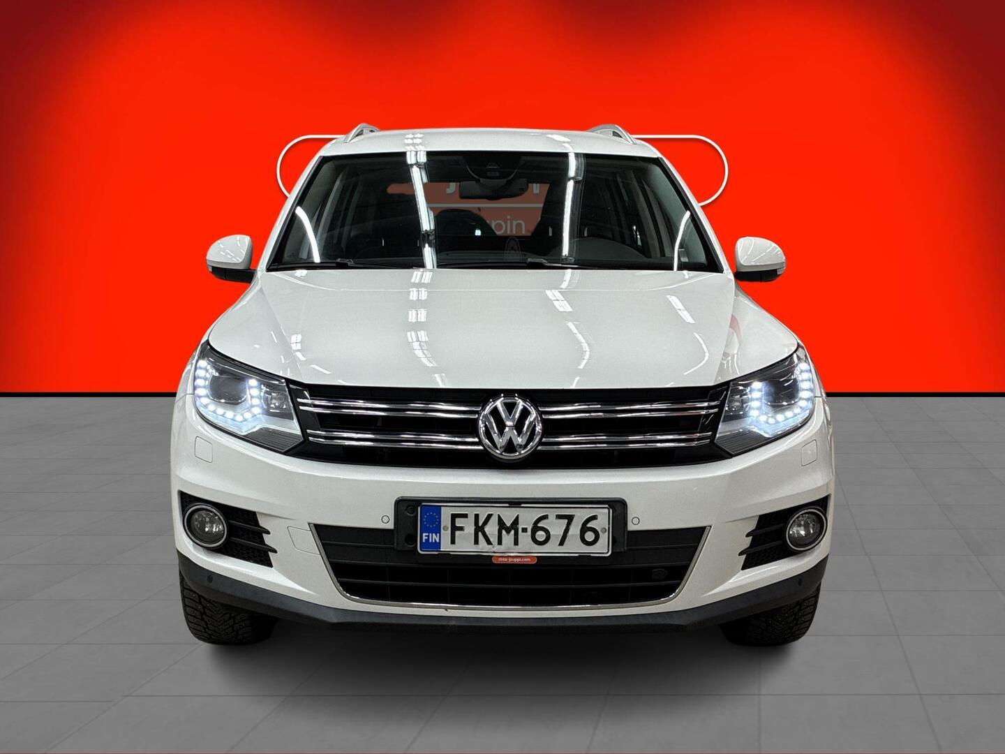 VOLKSWAGEN Tiguan 2011