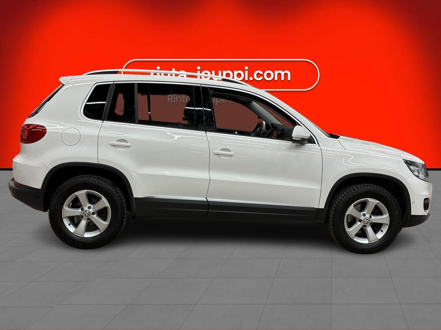 VOLKSWAGEN Tiguan 2011