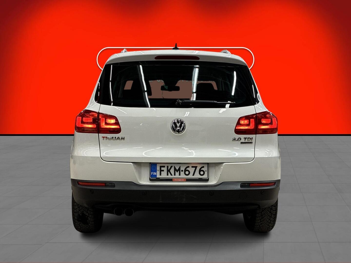 VOLKSWAGEN Tiguan 2011