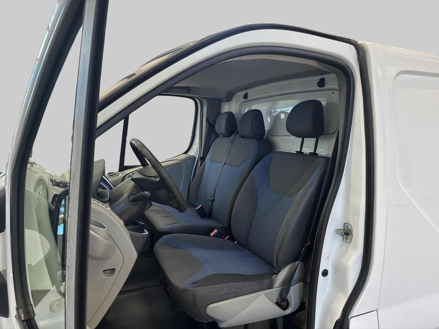 RENAULT Trafic 2013