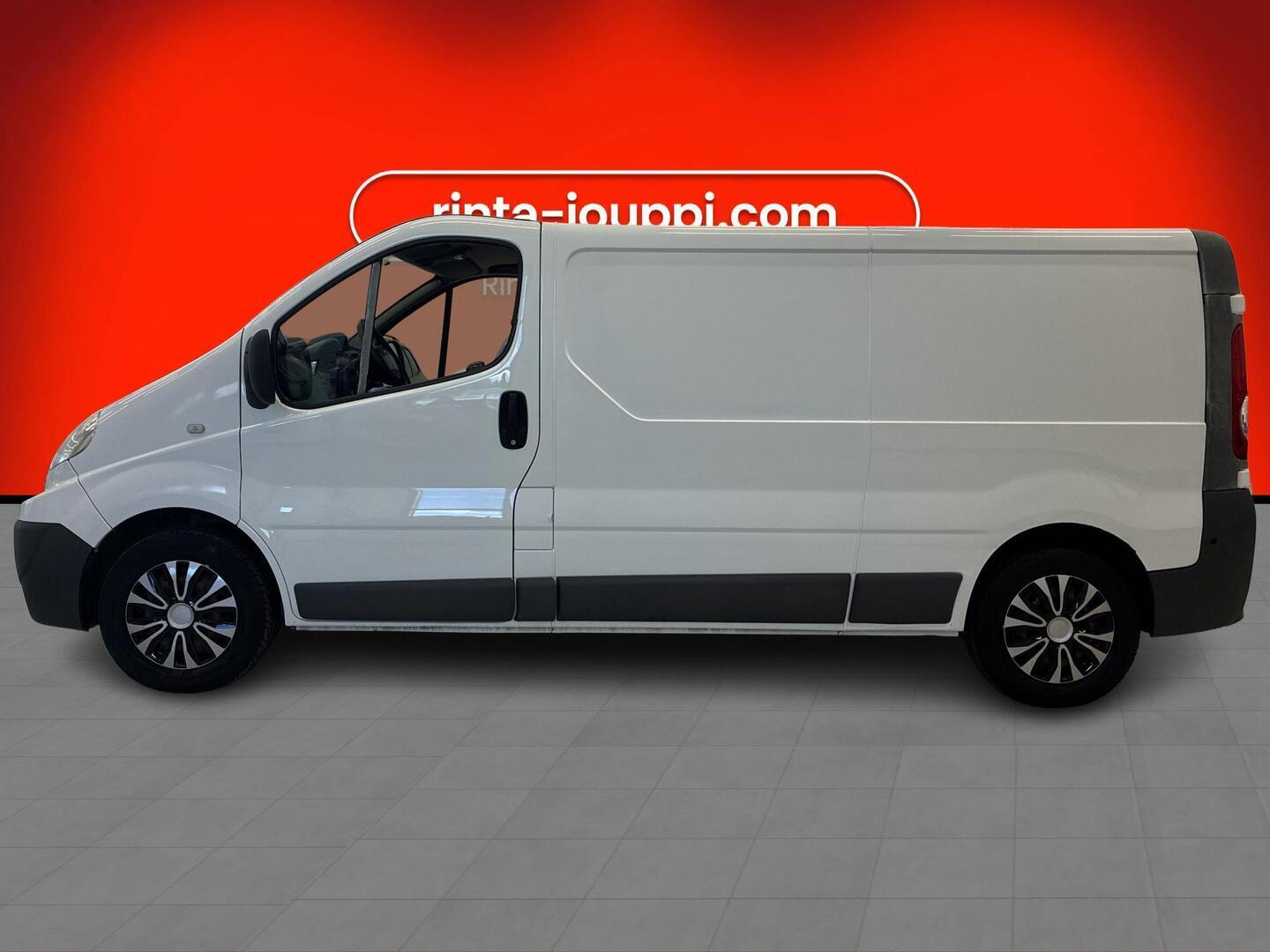 RENAULT Trafic 2013