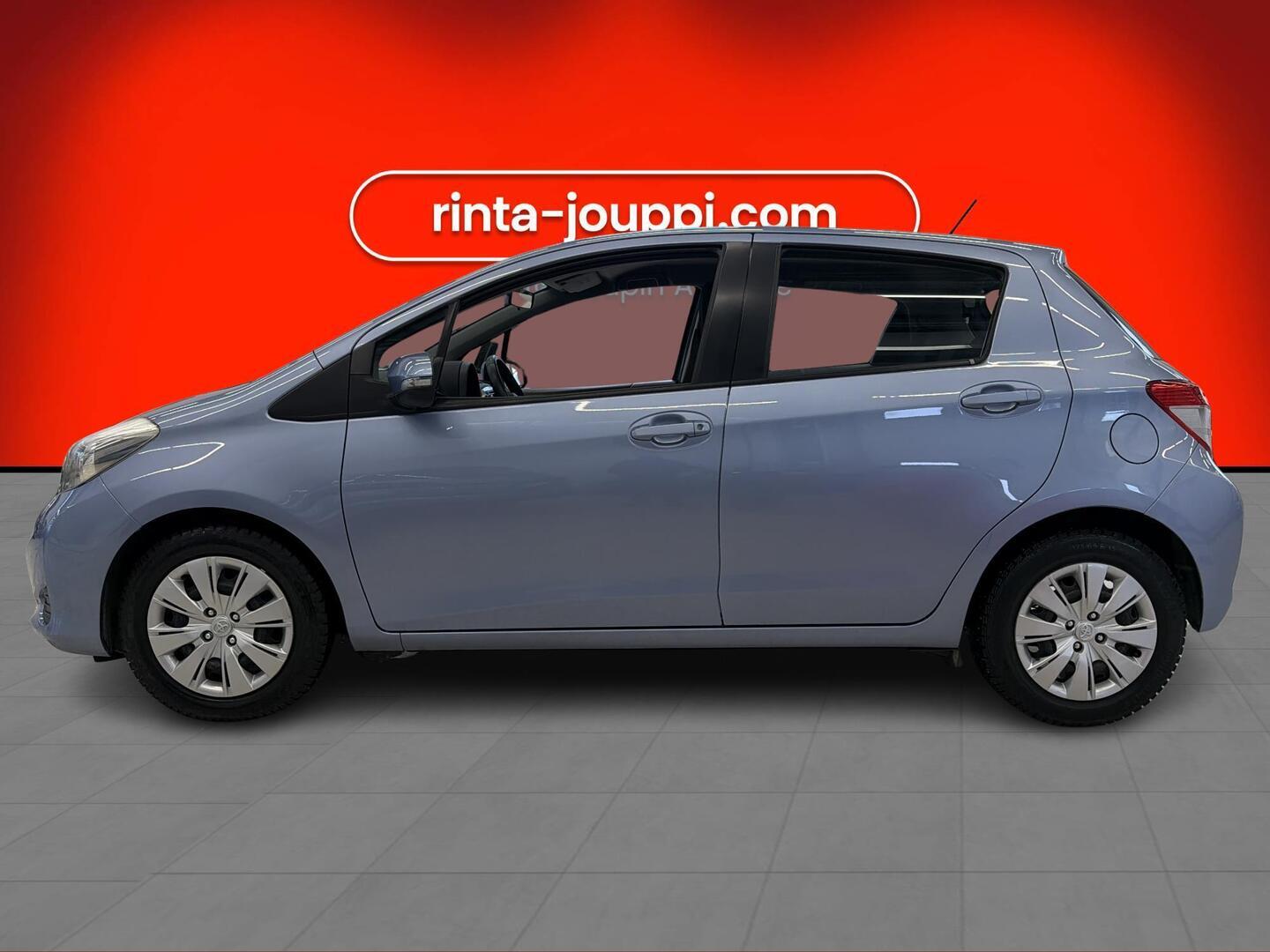 TOYOTA Yaris 2013