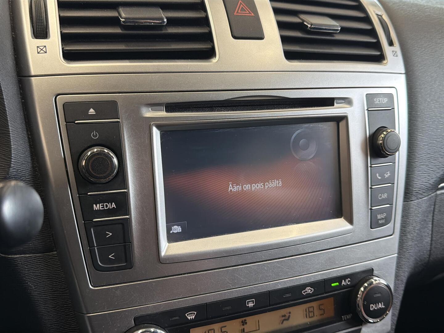 TOYOTA Avensis 2014