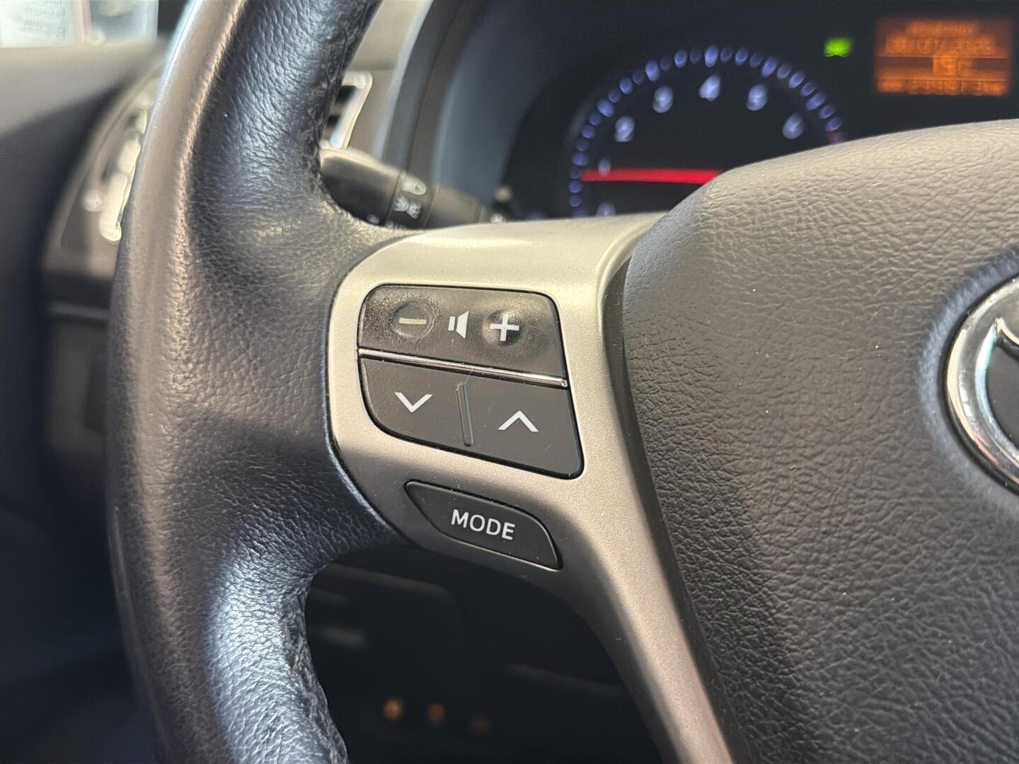 TOYOTA Avensis 2014