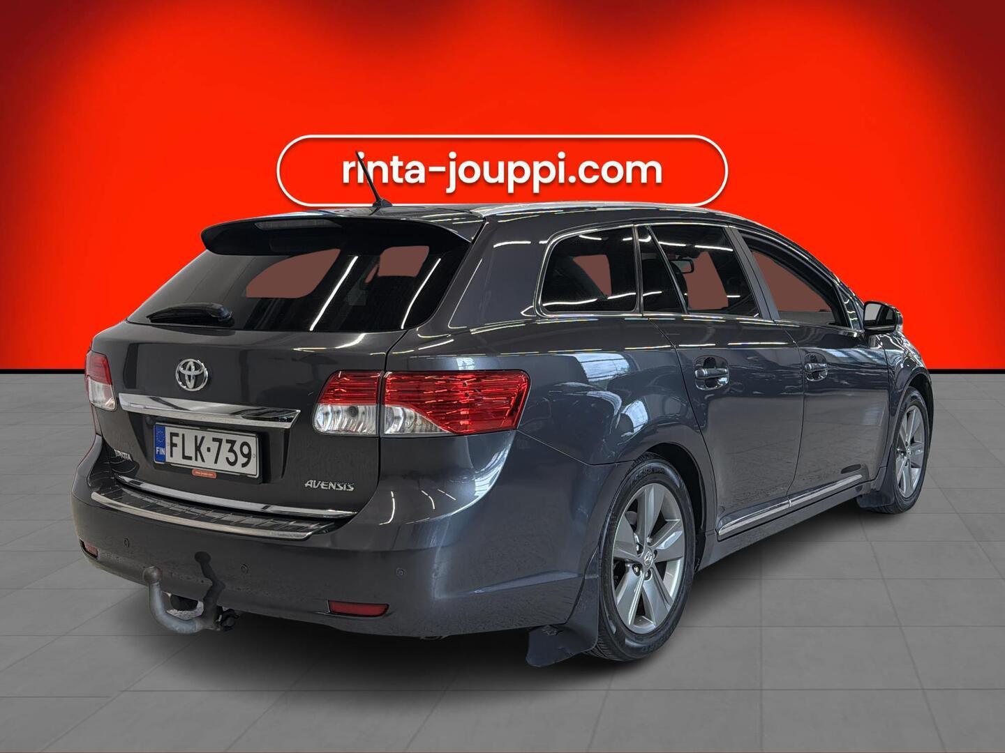 TOYOTA Avensis 2014