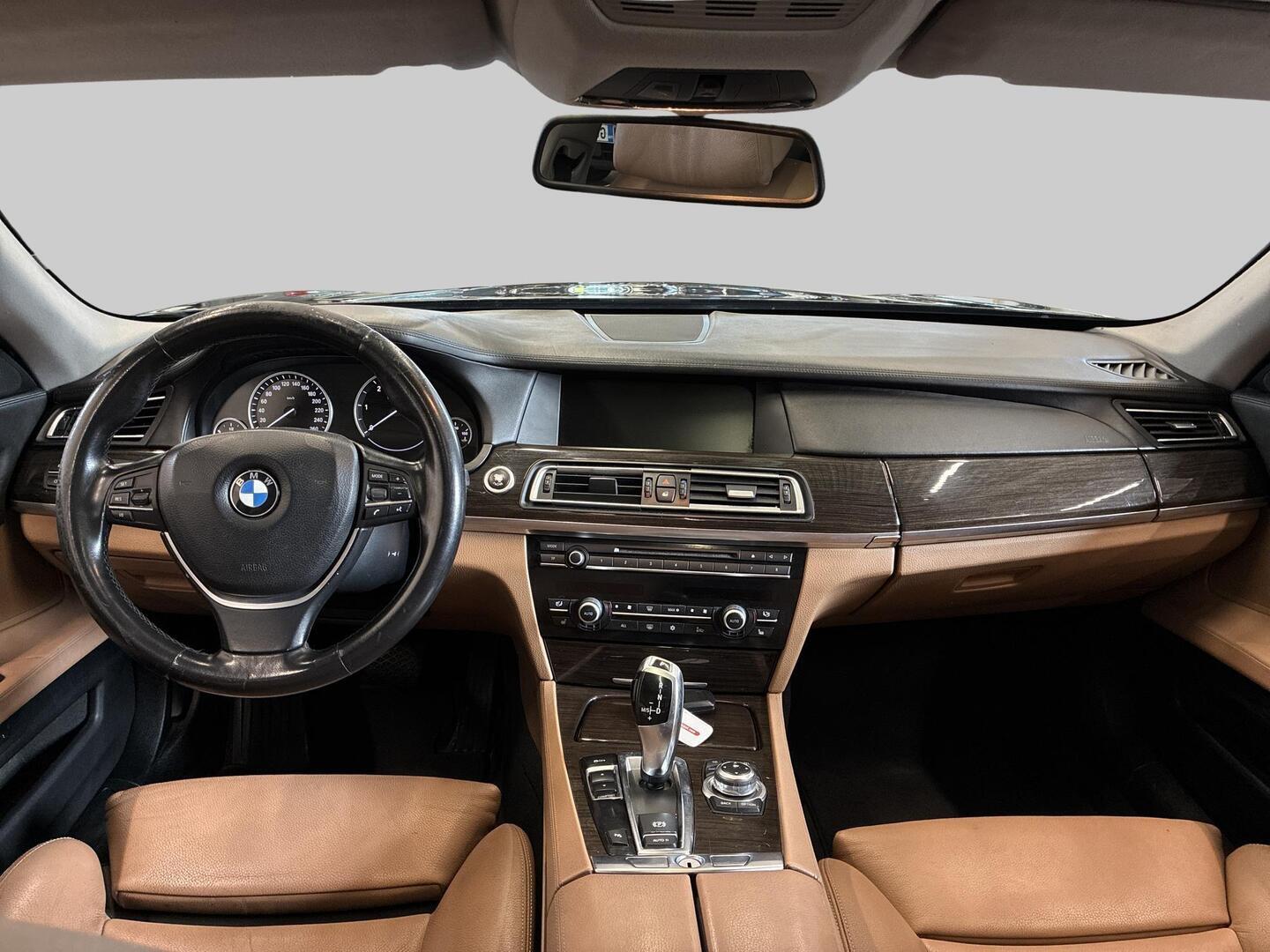 BMW 730 2009