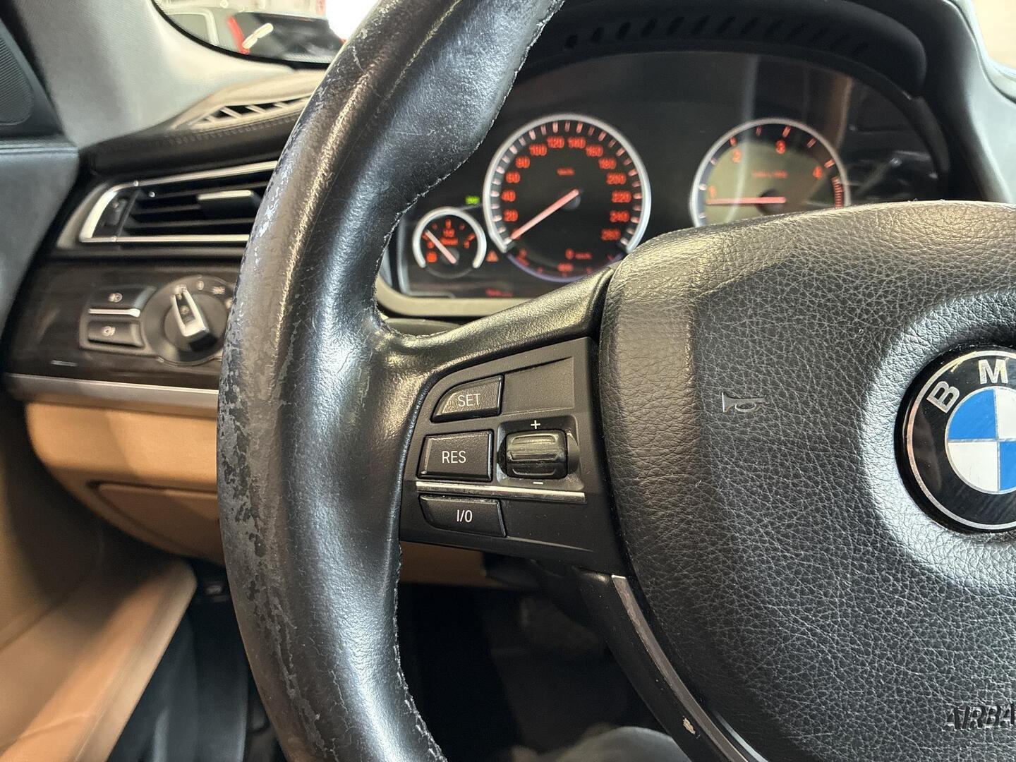 BMW 730 2009