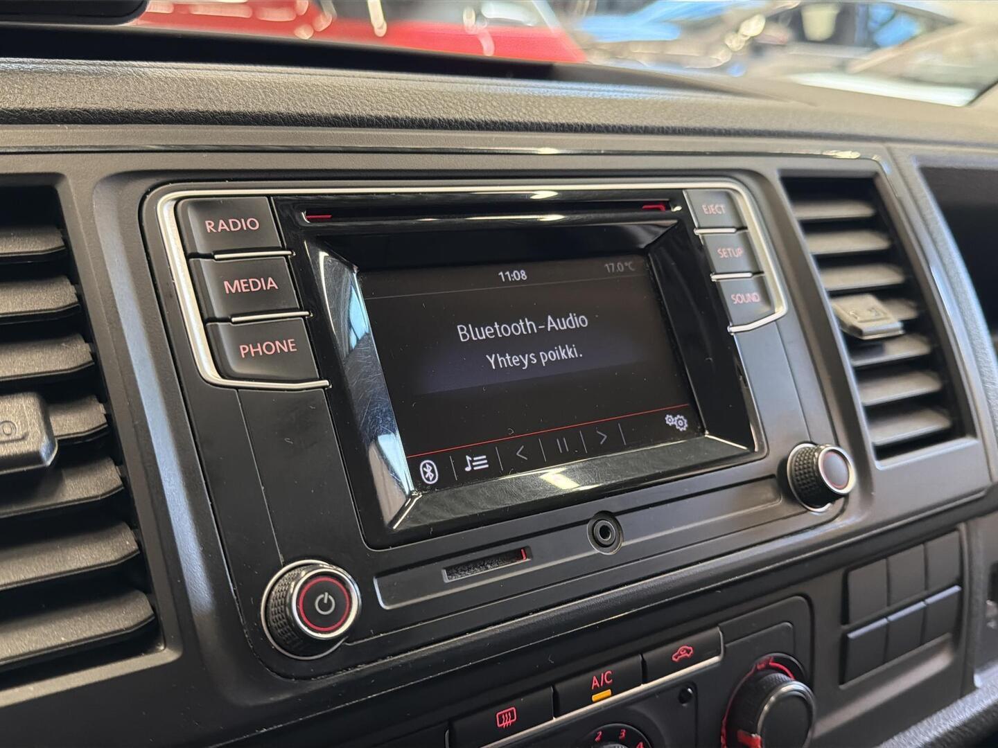 VOLKSWAGEN Transporter 2017