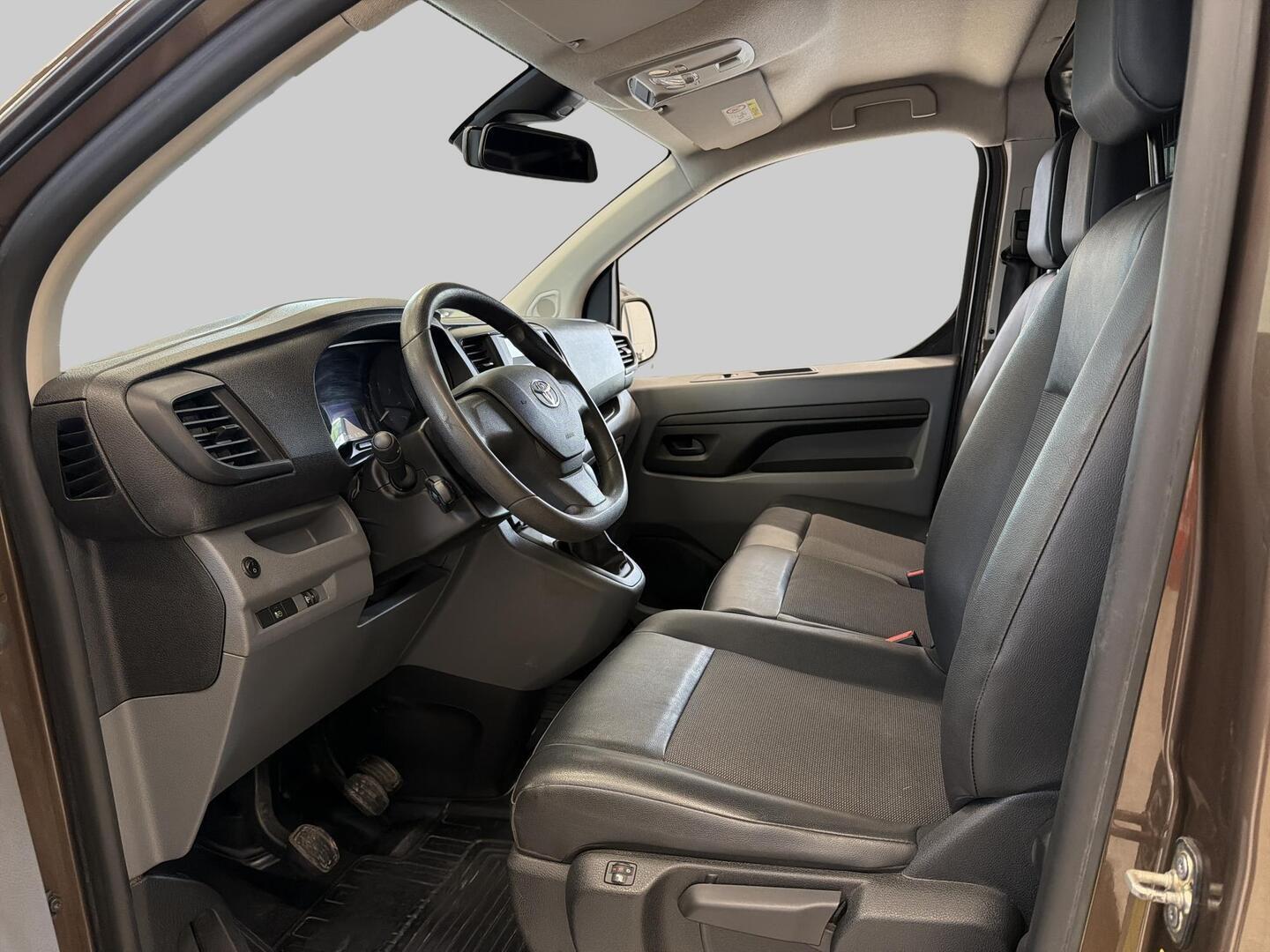 TOYOTA Proace 2018