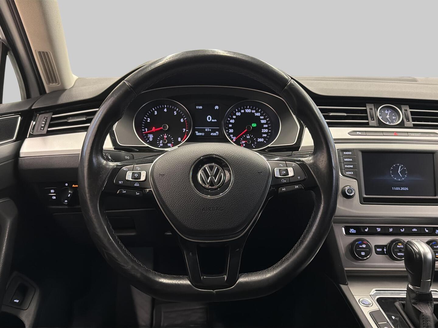 VOLKSWAGEN Passat 2015