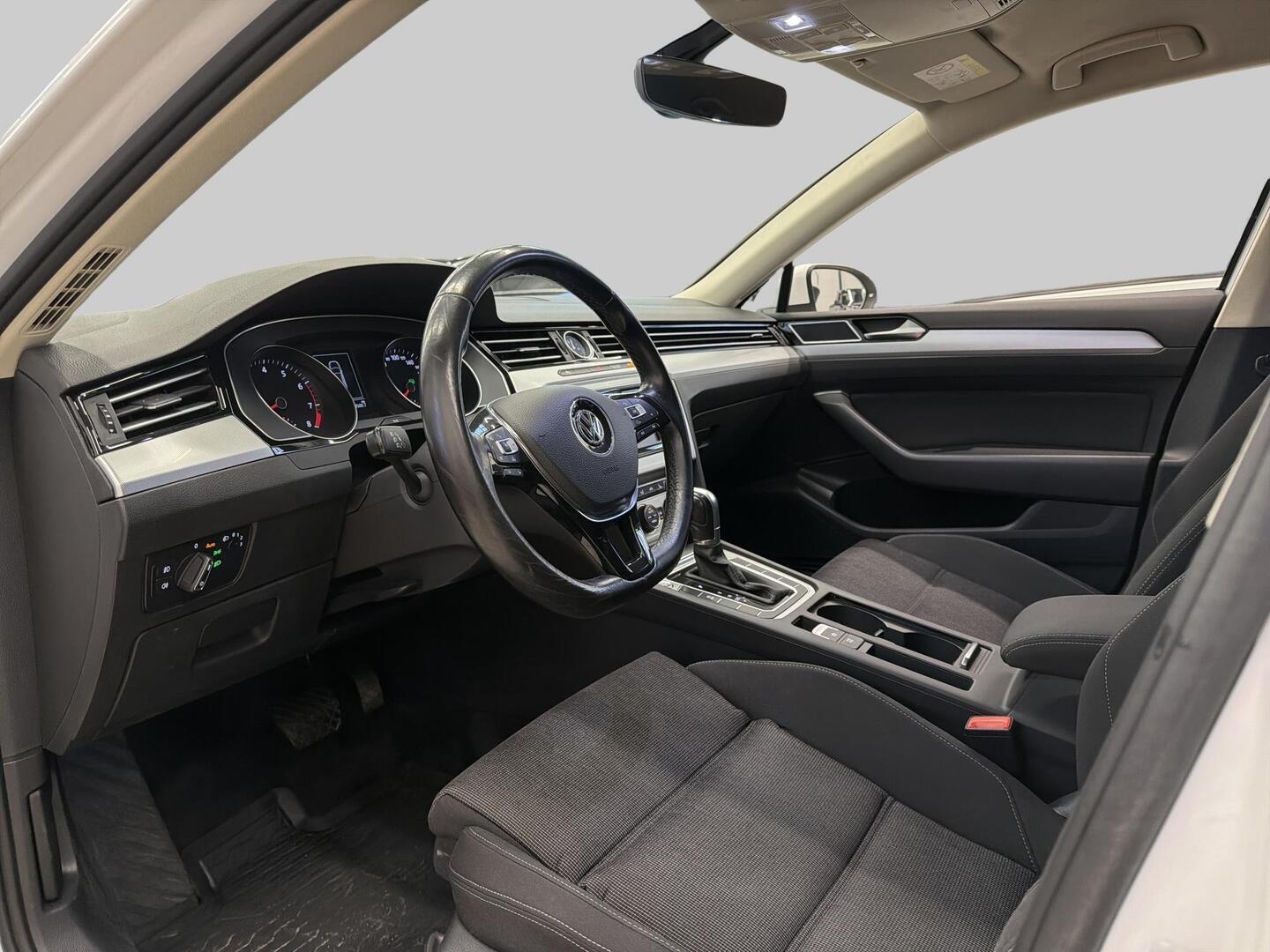 VOLKSWAGEN Passat 2015