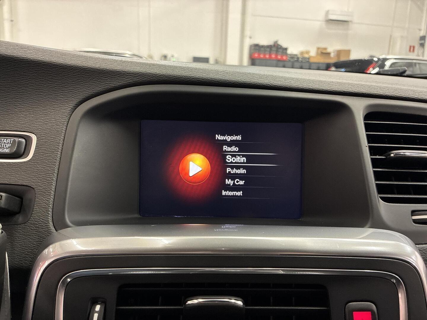 VOLVO V60 Cross Country 2018