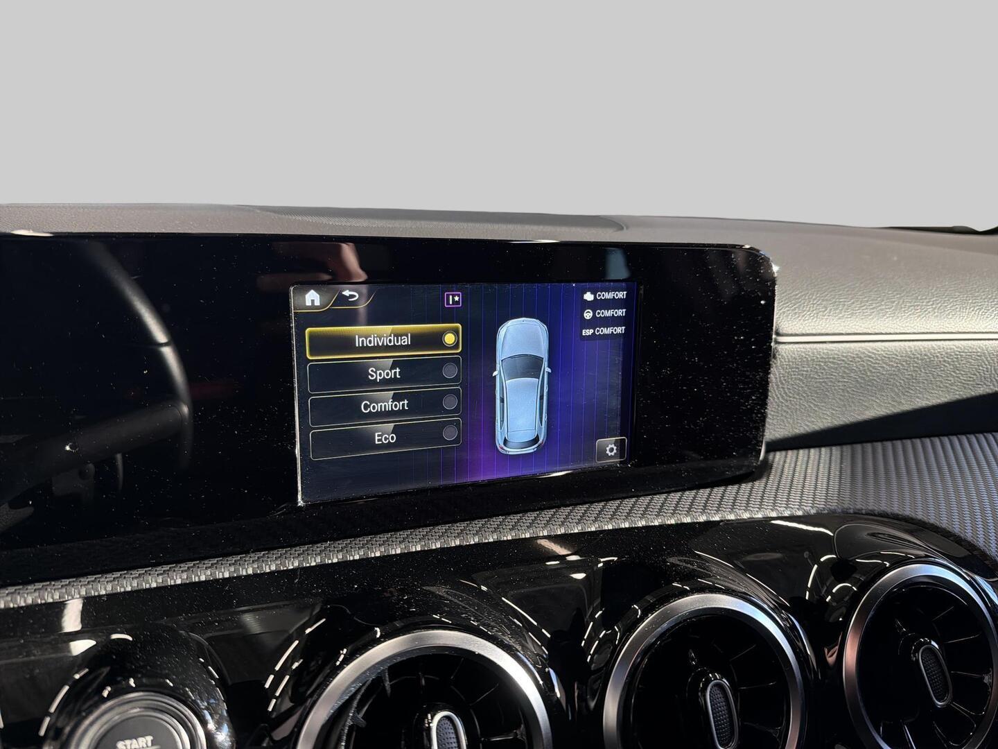 MERCEDES-BENZ A 2020