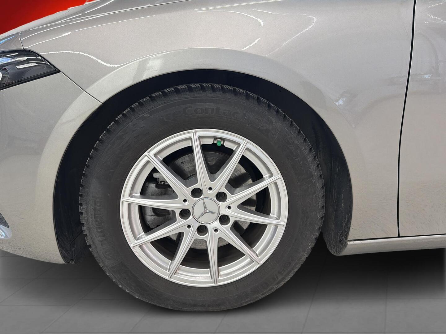 MERCEDES-BENZ A 2020