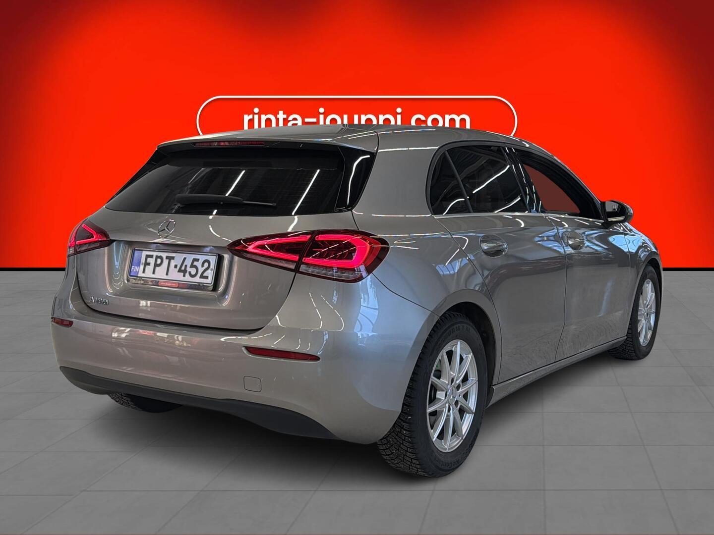 MERCEDES-BENZ A 2020