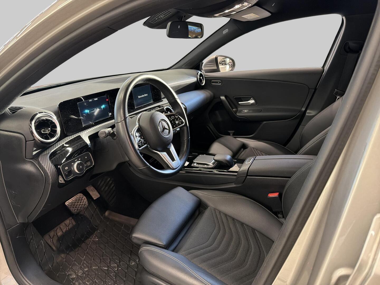 MERCEDES-BENZ A 2020