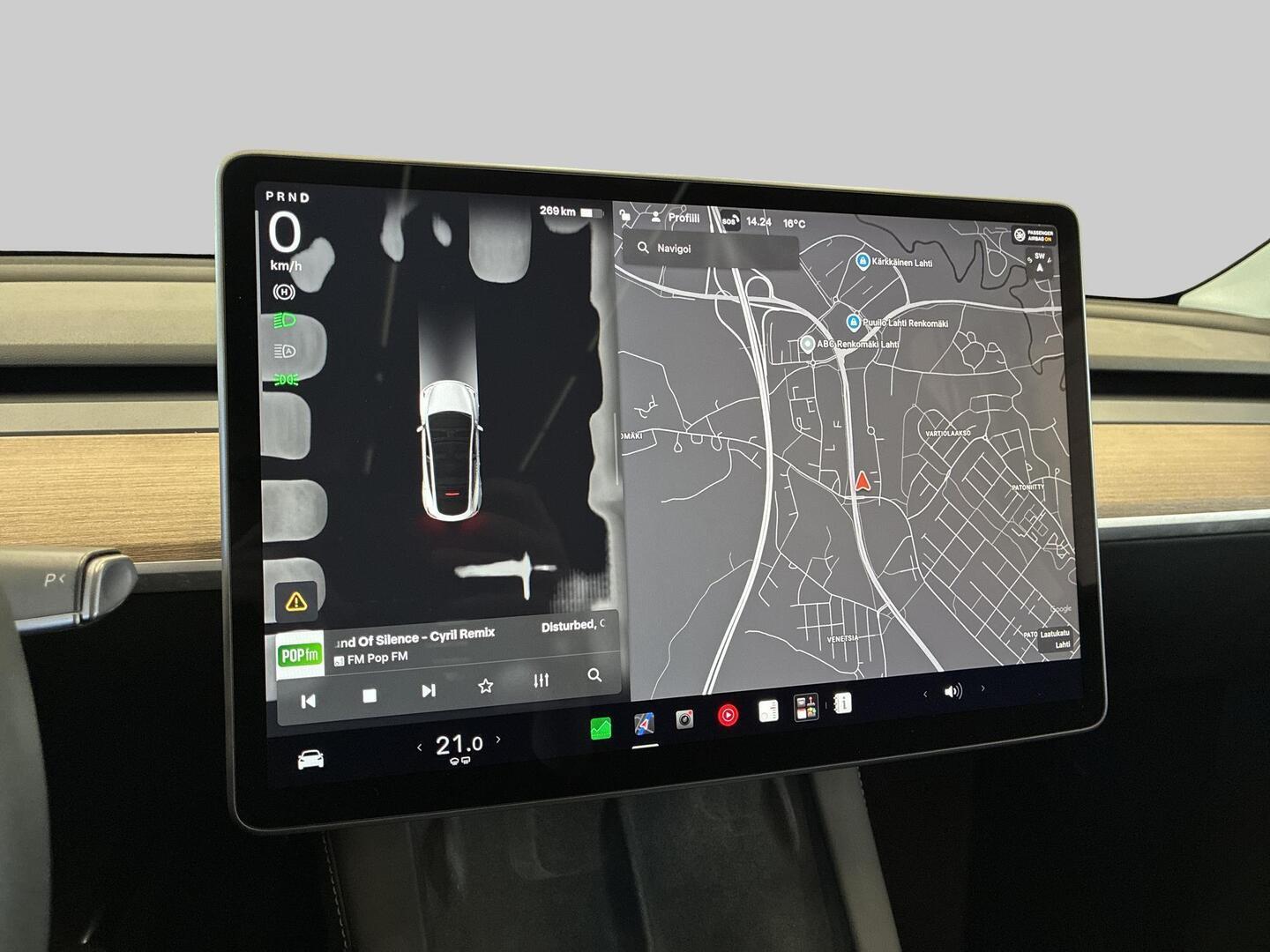TESLA Model Y 2024