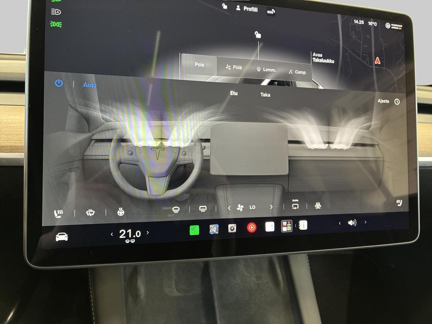 TESLA Model Y 2024
