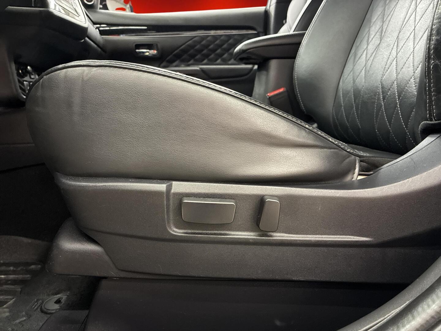 MITSUBISHI Outlander PHEV 2019