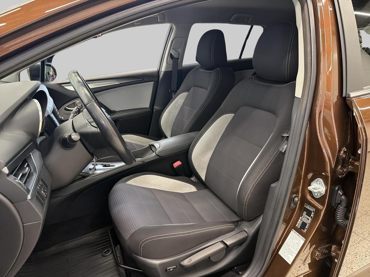TOYOTA AVENSIS 2017