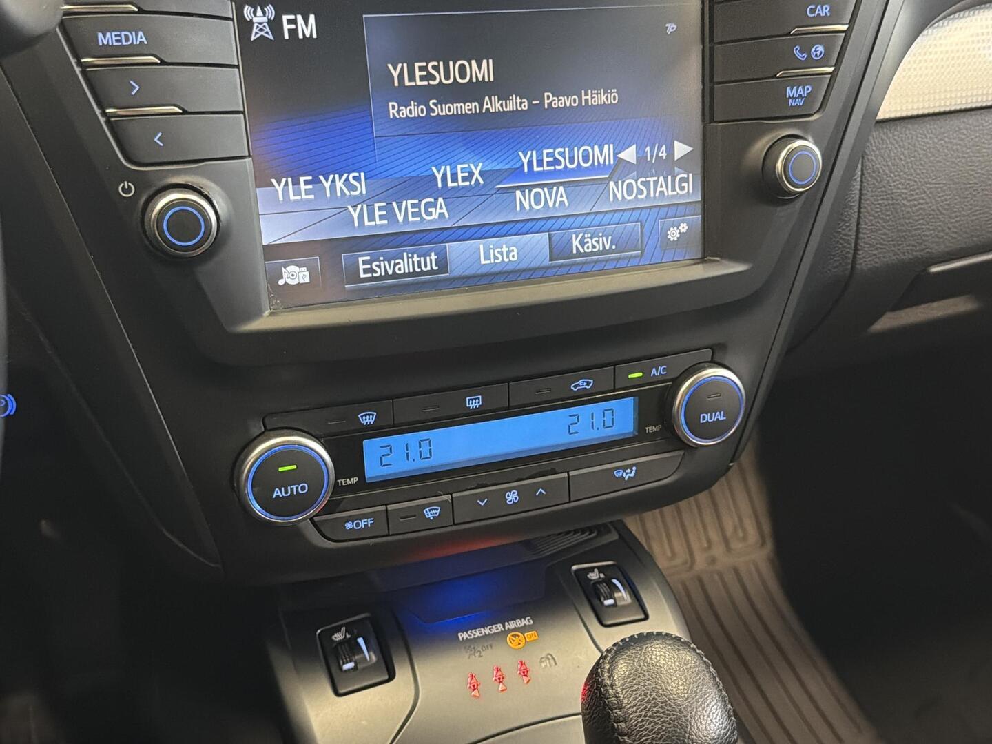TOYOTA AVENSIS 2017