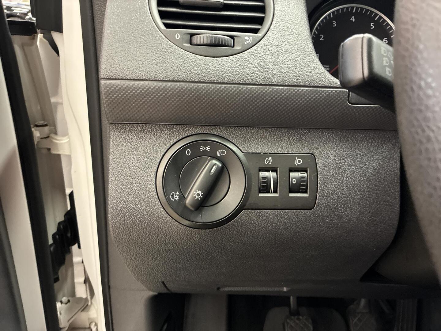 VOLKSWAGEN Caddy Maxi 2011