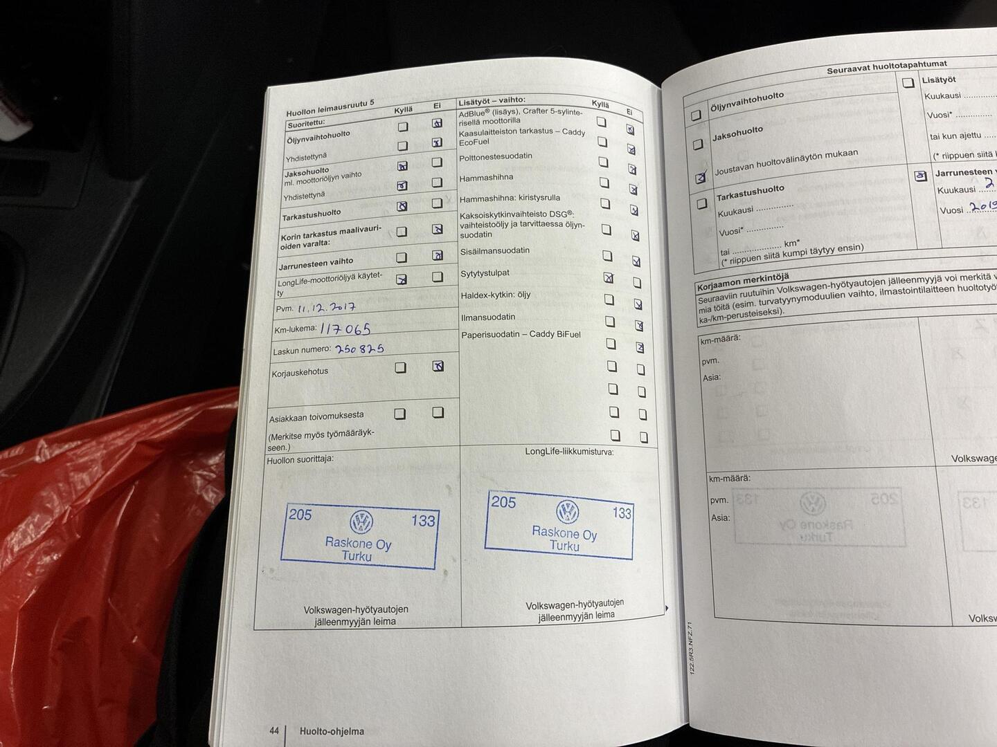 VOLKSWAGEN Caddy Maxi 2011