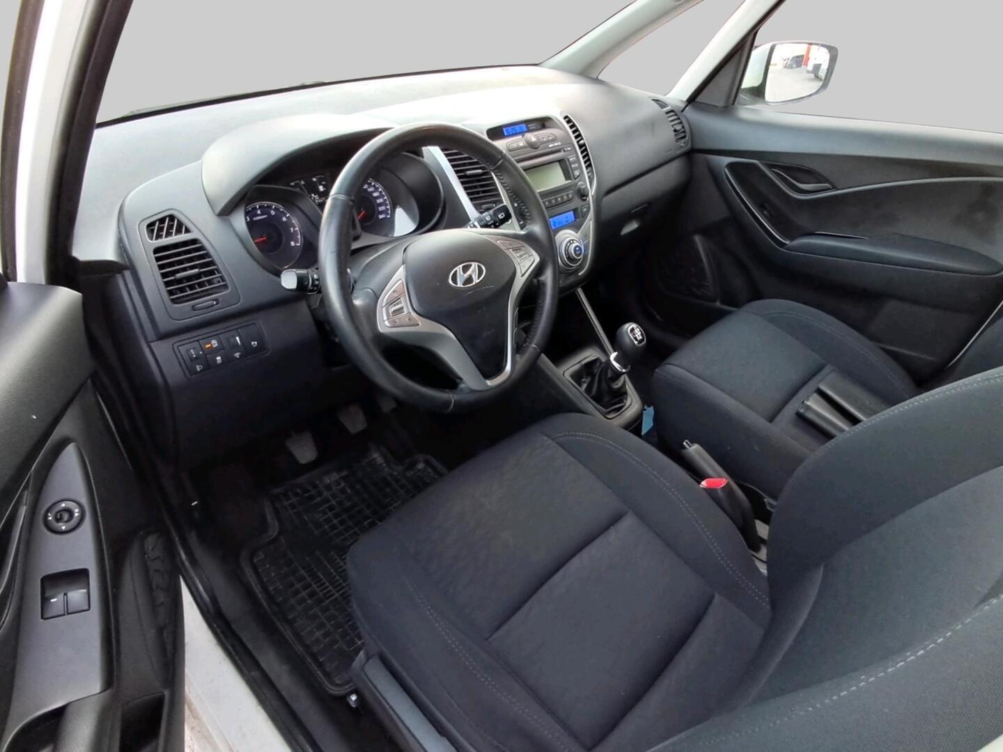 HYUNDAI ix20 2012