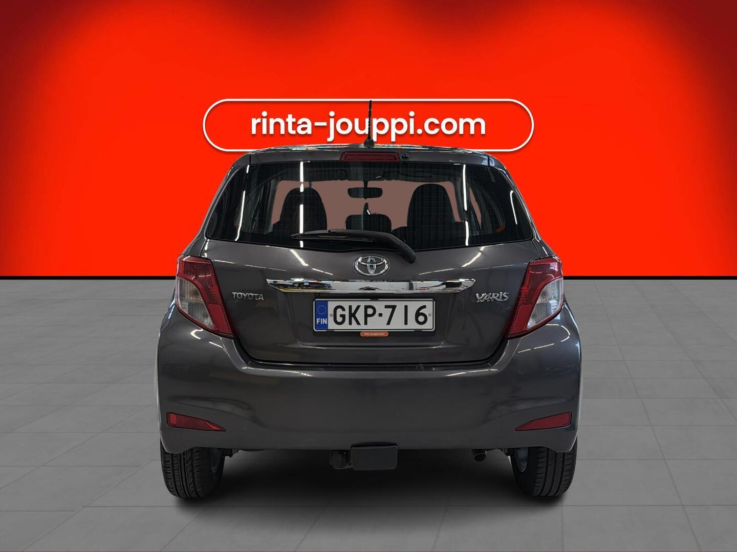 TOYOTA Yaris 2012