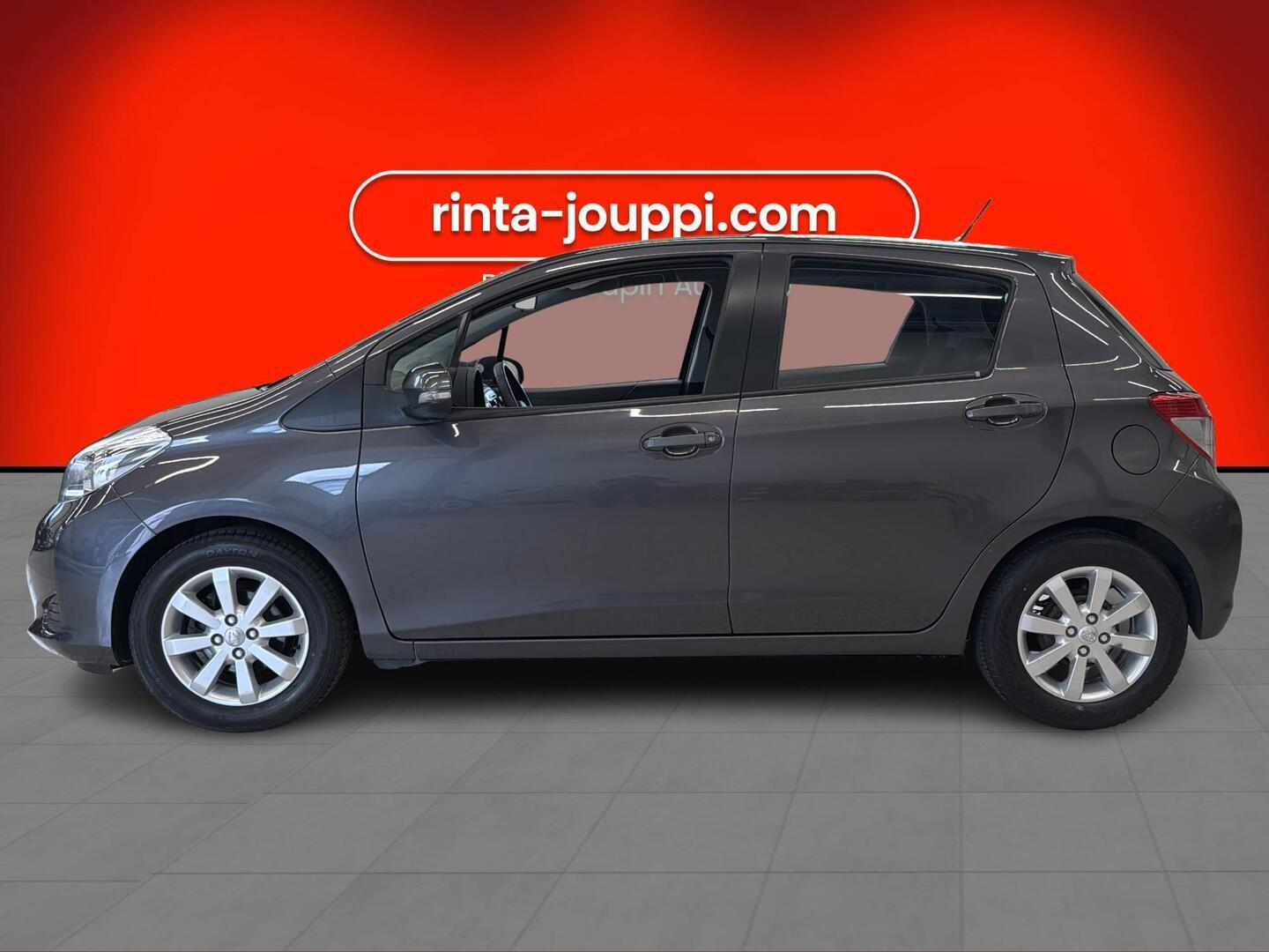 TOYOTA Yaris 2012