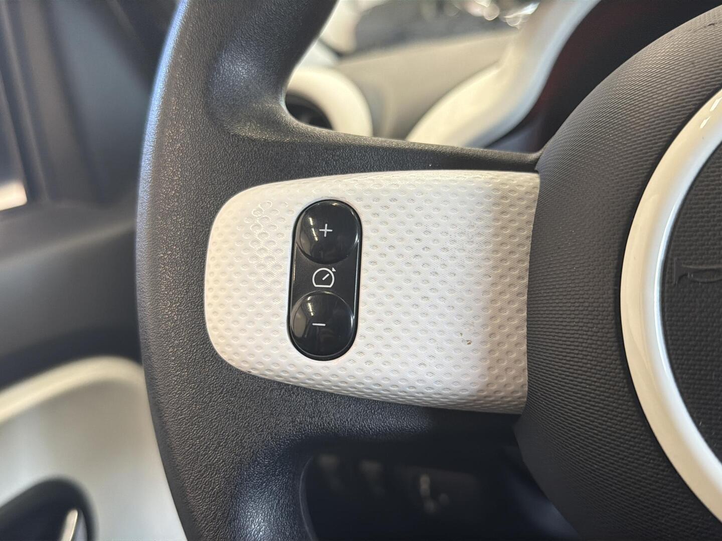 RENAULT Twingo 2015