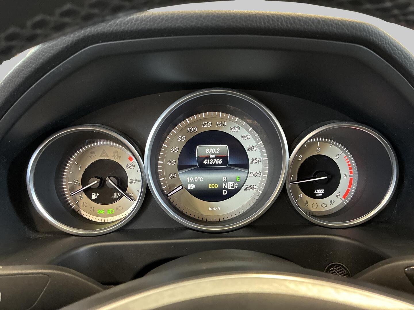 MERCEDES-BENZ E 2016