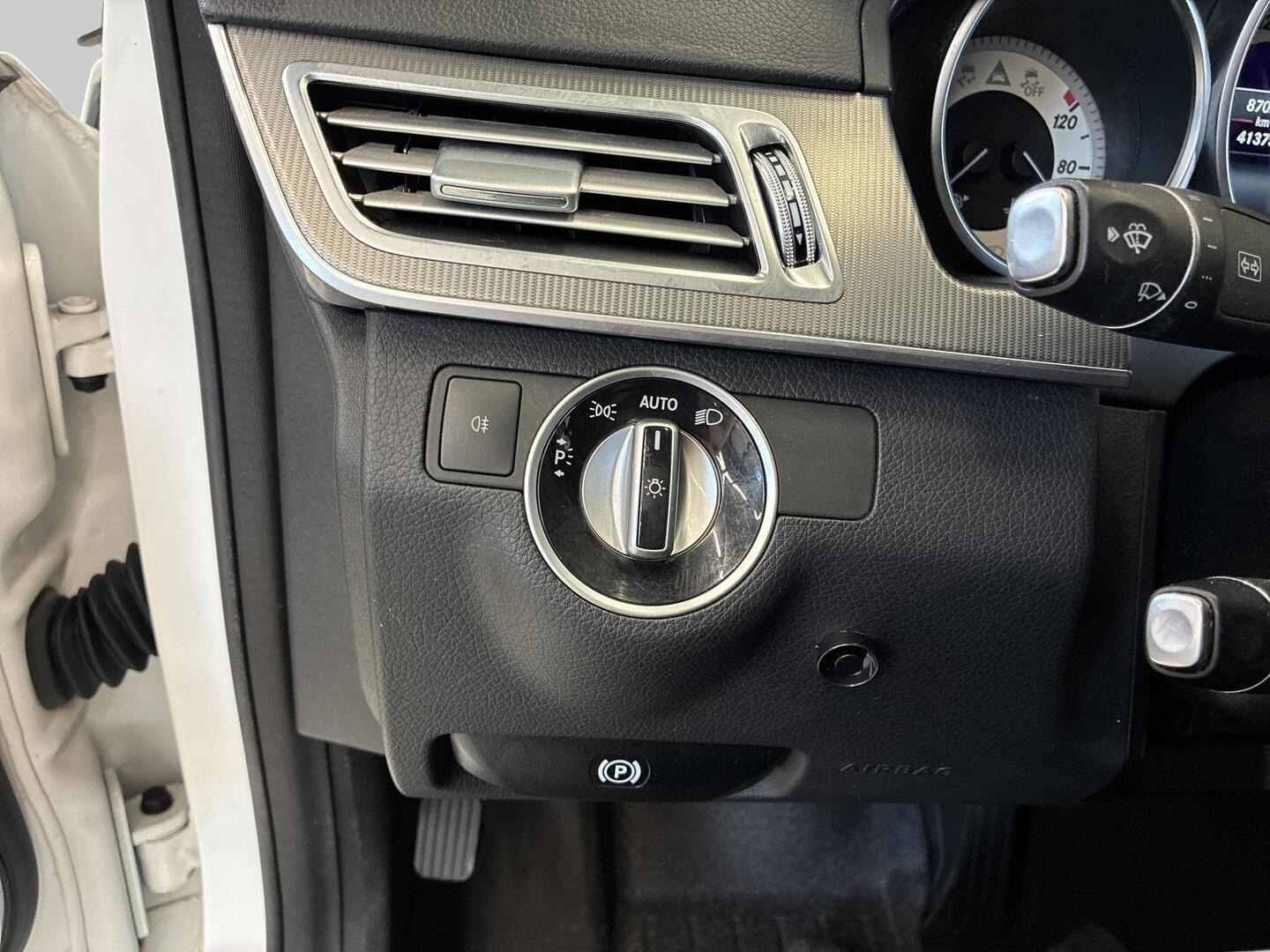 MERCEDES-BENZ E 2016