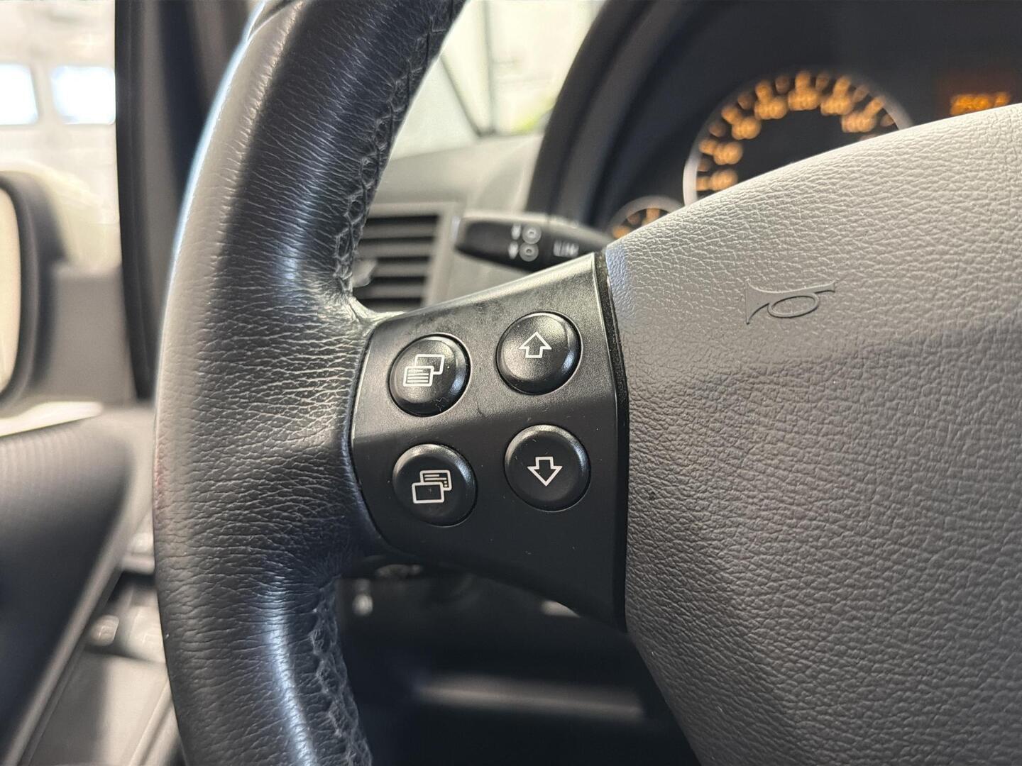 MERCEDES-BENZ A 2010