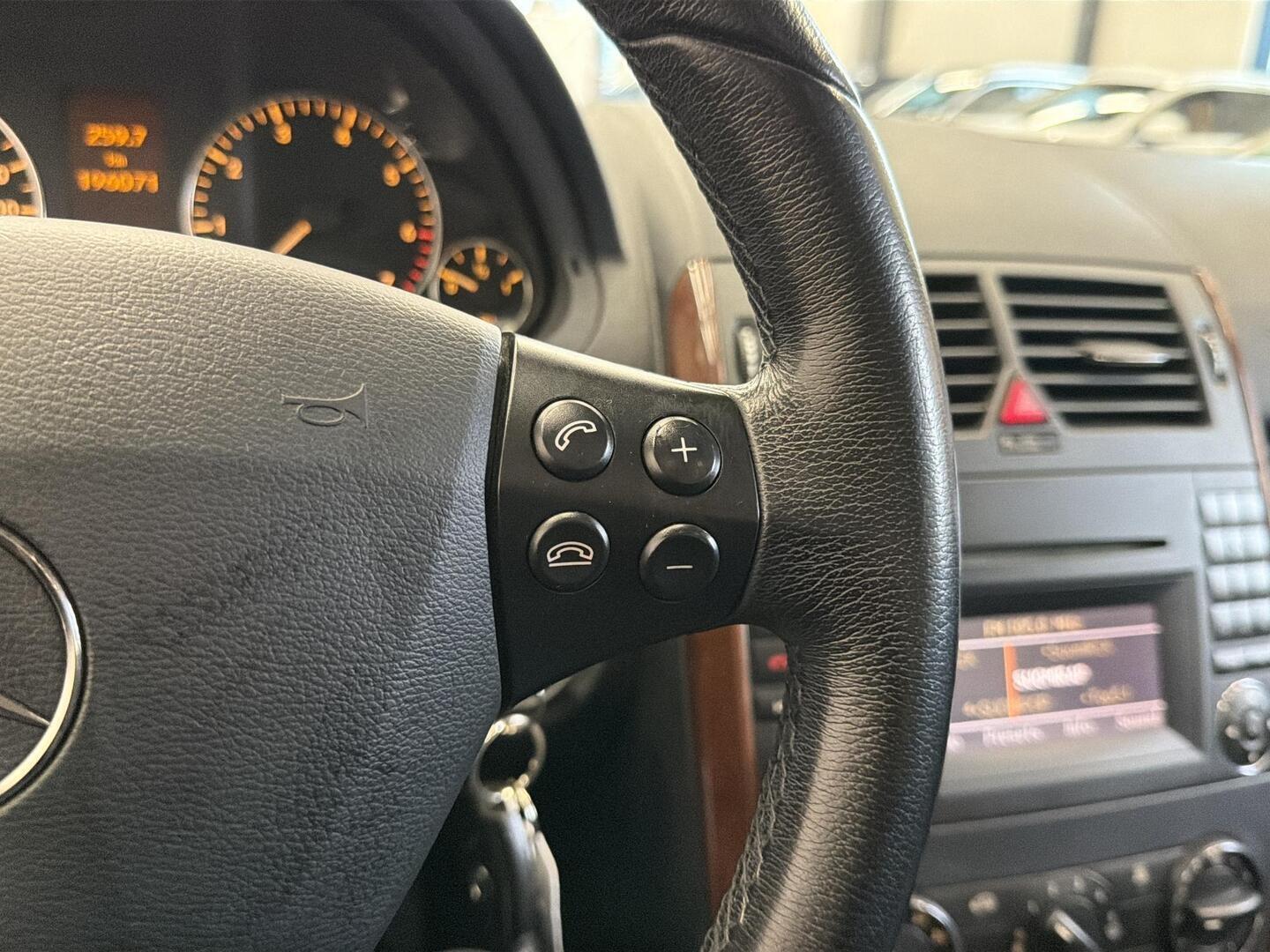 MERCEDES-BENZ A 2010