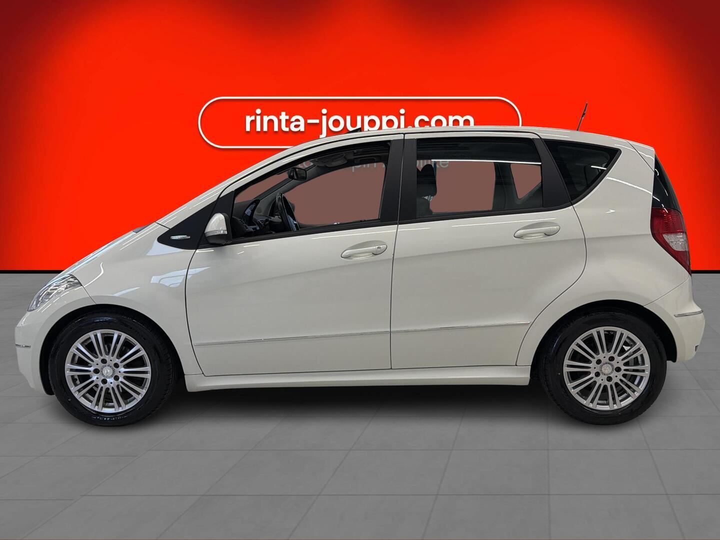 MERCEDES-BENZ A 2010