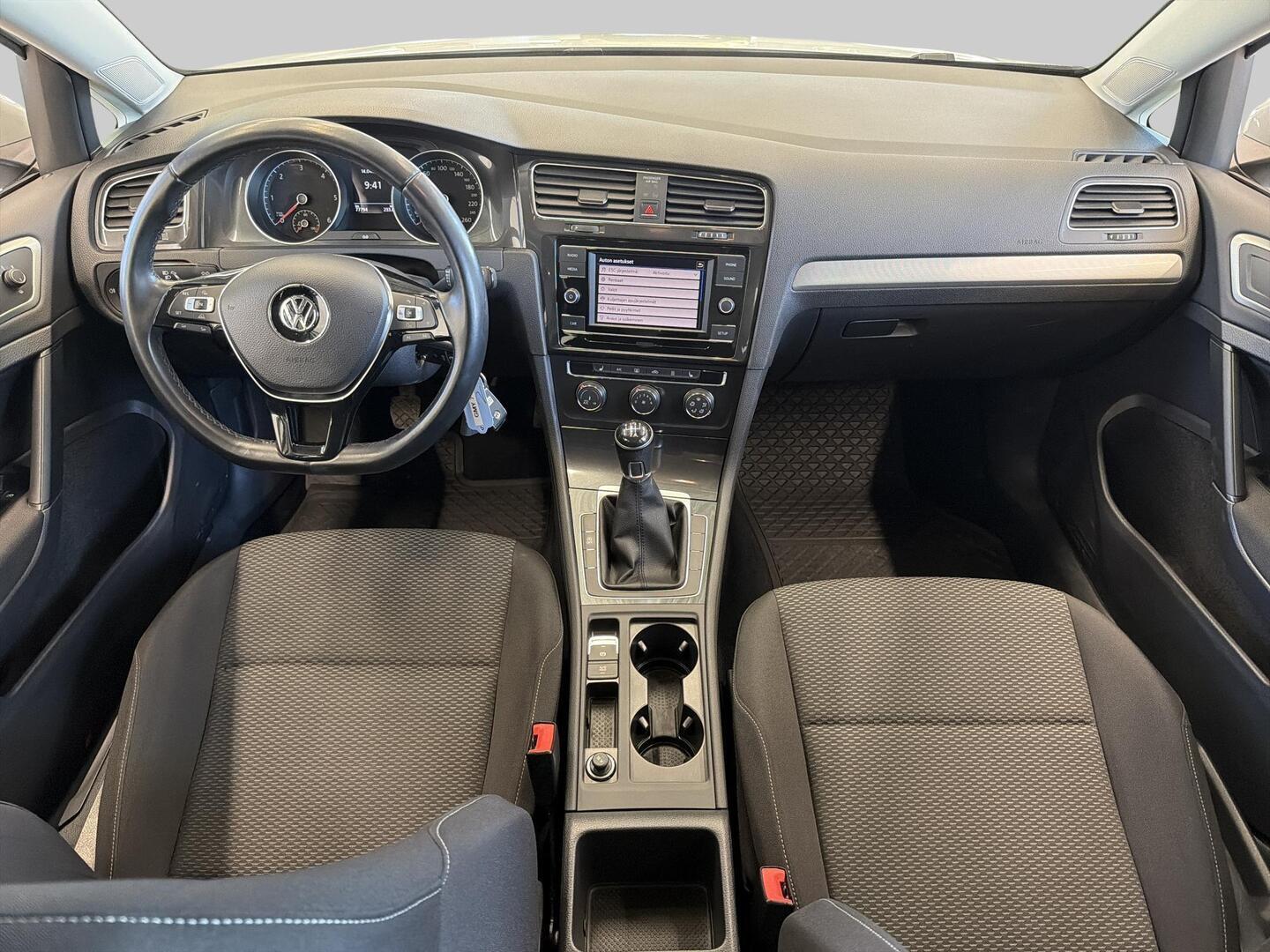 VOLKSWAGEN Golf 2018