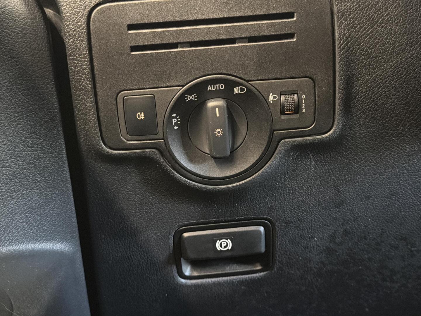 MERCEDES-BENZ Vito 2016