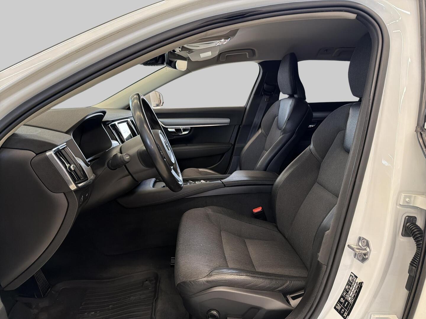 VOLVO V90 2020